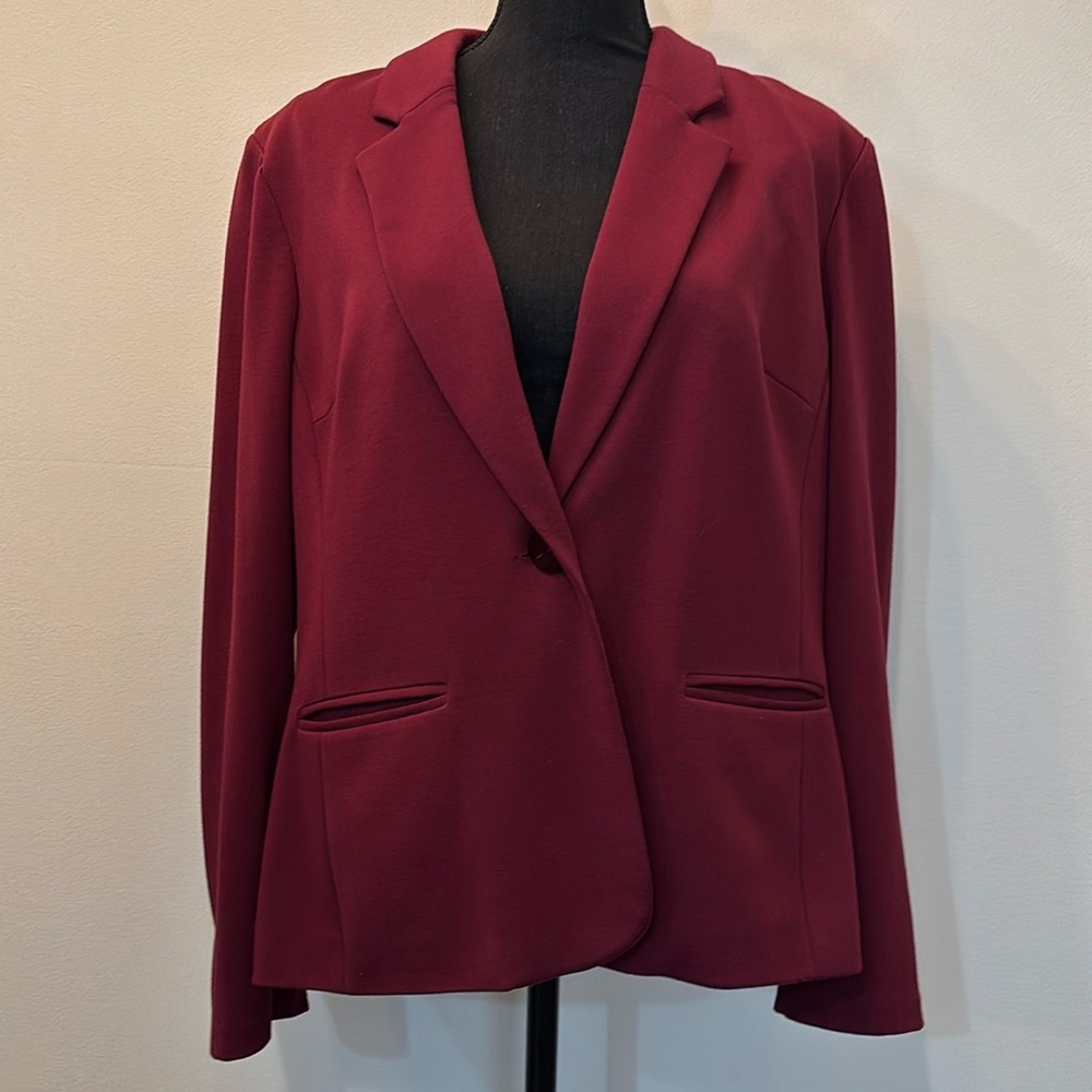 Notations Women’s‎ Maroon Blazer Size XL with Button